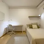 Rent a room of 80 m² in barcelona