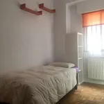 Rent a room of 85 m² in madrid