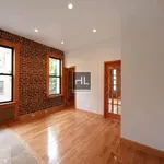 Rent 3 bedroom apartment of 950 m² in Manhattan