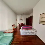 Rent 3 bedroom apartment of 93 m² in Bologna