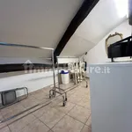 Affitto 3 camera appartamento di 101 m² in Naples