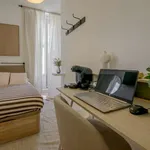 Rent a room of 125 m² in madrid