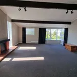 Rent 4 bedroom house in Wellington