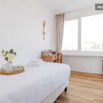 Rent 2 bedroom apartment of 64 m² in Paris