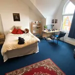 Rent 6 bedroom house in Swansea