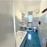 Rent 4 bedroom apartment of 100 m² in Genova