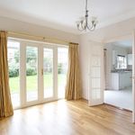 Rent 4 bedroom house in Elmbridge