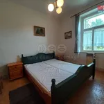 Pronajměte si 2 ložnic/e byt o rozloze 74 m² v Leština