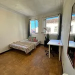 Rent a room of 180 m² in Madrid