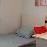 Rent a room of 120 m² in valencia