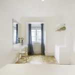 Rent 3 bedroom apartment of 90 m² in lisbon