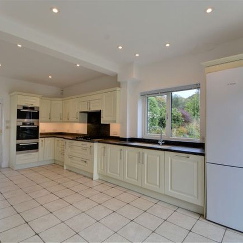 Detached house to rent in Linkside West, Hindhead GU26