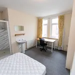 Rent 8 bedroom house in Leeds