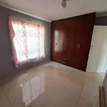 Rent 2 bedroom house of 300 m² in Soweto