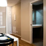 Rent 1 bedroom apartment of 45 m² in Barcelona