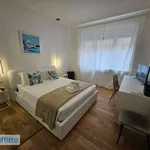 Affitto 3 camera appartamento di 85 m² in Triest