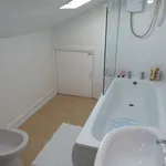 Rent 5 bedroom flat in Wales