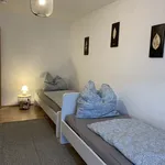 Miete 4 Schlafzimmer wohnung von 85 m² in Magdeburg