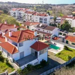 Rent 4 bedroom house of 192 m² in Leiria