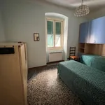 Rent 2 bedroom apartment of 80 m² in Genoa