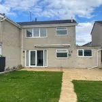 Rent 3 bedroom flat in Yorkshire And The Humber