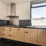 Huur 4 slaapkamer appartement van 143 m² in Zeeheldenbuurt