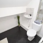 Rent 3 bedroom house in Leeds