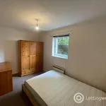 Rent 3 bedroom flat in Edinburgh