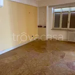 Affitto 5 camera appartamento di 130 m² in Terni