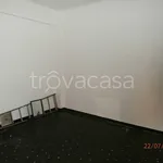 Rent 4 bedroom apartment of 85 m² in Genova