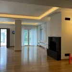 Rent 7 bedroom house of 500 m² in politia