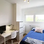 Rent a room of 100 m² in madrid