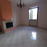 Rent 4 bedroom apartment of 90 m² in Castelnuovo Magra