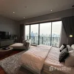 Rent 3 bedroom house of 238 m² in Bangkok