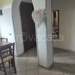 Affitto 2 camera casa di 65 m² in Civitavecchia