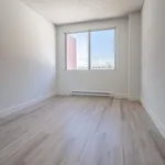 4 bedroom apartment of 1033 sq. ft in Montreal