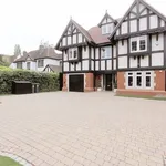 Rent 7 bedroom house in East Of England