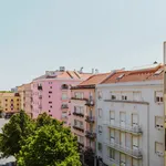 Rent 1 bedroom apartment of 452 m² in Lisbon