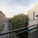 Rent 3 bedroom apartment in Milan