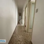 Affitto 4 camera appartamento di 120 m² in Palermo