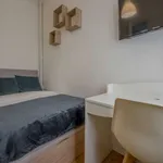 Rent a room of 120 m² in madrid