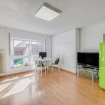 Rent 1 bedroom apartment of 32 m² in Stuttgart