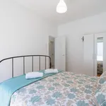 Rent 1 bedroom apartment of 55 m² in Porto