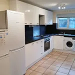 Rent 4 bedroom house in Wales