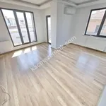 Rent 4 bedroom apartment of 130 m² in İstanbul