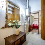 Rent 1 bedroom apartment of 59 m² in Florence