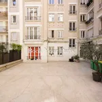 Rent 2 bedroom apartment of 45 m² in paris