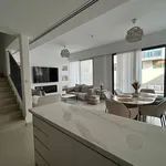 Rent 3 bedroom house of 207 m² in Dubai