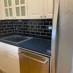 Rent 2 bedroom apartment in Manhattan