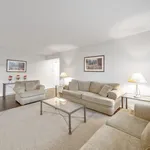 Rent 1 bedroom apartment of 59 m² in Toronto